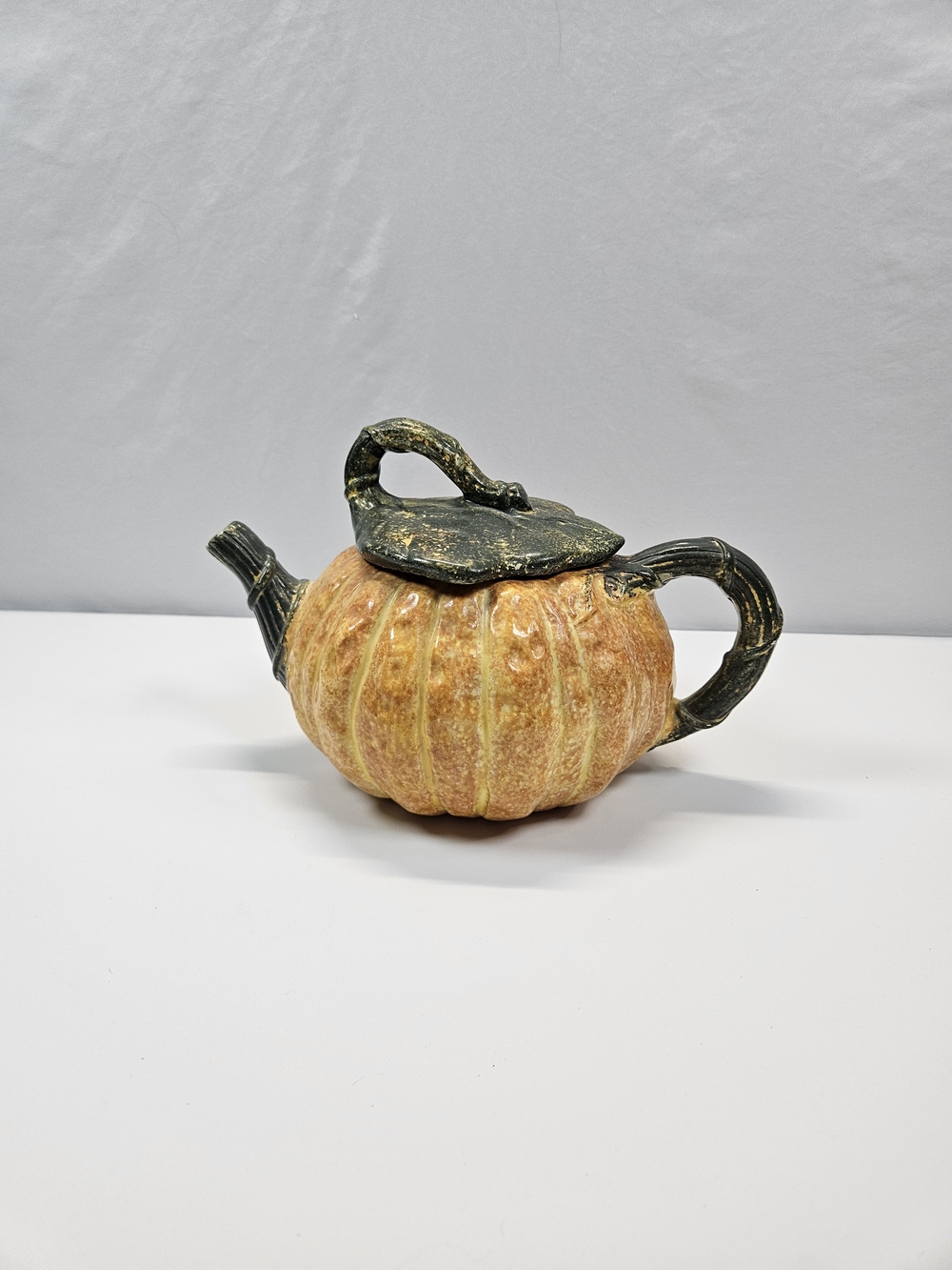 Linens N Things Vintage Pumpkin Teapot Ceramic Fall Harvest Halloween Decor Lid